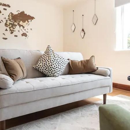 Metropolitan - 2 Bed, Private Parking Apartment, Great Commercial Home From Home Stay! Southampton Ngoại thất bức ảnh